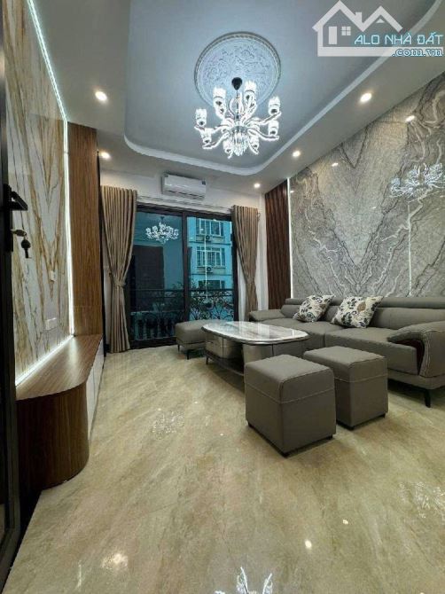 CỔ NHUẾ BẮC TỪ LIÊM, 6 TẦNG THANG MÁY DT 60M2, FULL THẤT VÀI BƯỚC CHÂN RA PHỐ Ô TÔ GẦN NHÀ