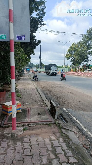 Bán 307,7m2 đất mặt tiền đường Nguyễn Thị Minh Khai, gần đường vành Đai 3 và kdc Kim Oanh