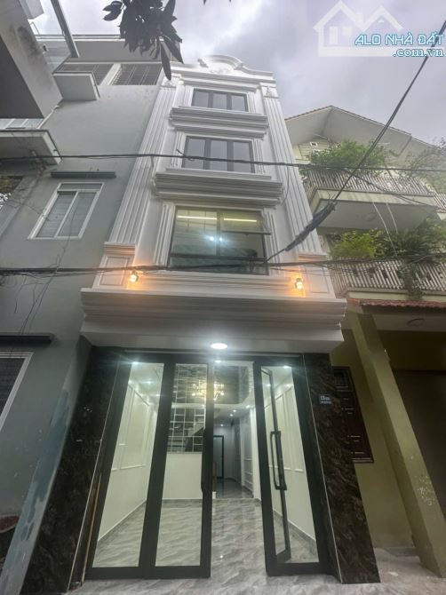 Bán Nhà Trần Nguyên Hãn Ô Tô Vào Nhà Xây Độc Lập