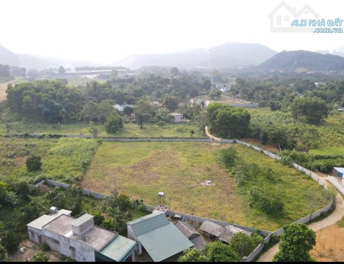 4216m 400m đất ở tạiTân Vinh Lương Sơn , sát 2 cụm công nghiệp, Đường chạy quanh đất