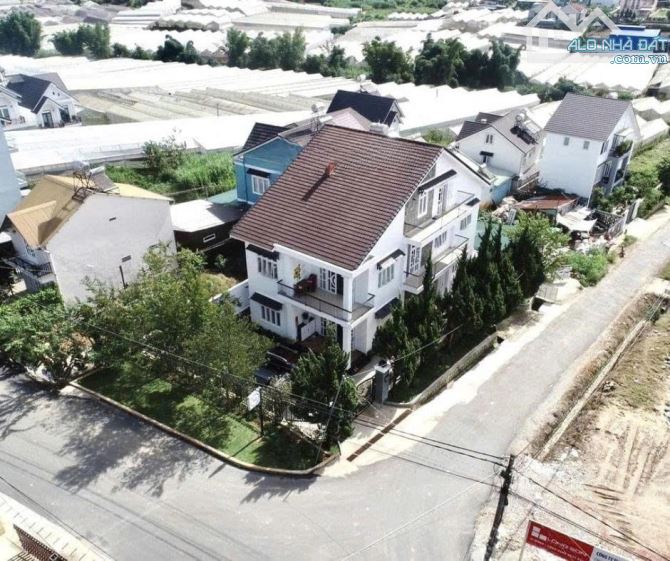 Bán Villa 2 Mặt Tiền Đường Vạn Hạnh, Phường 8, TP. Đà Lạt – Biệt Thự Thiết Kế Đẹp, Full TC