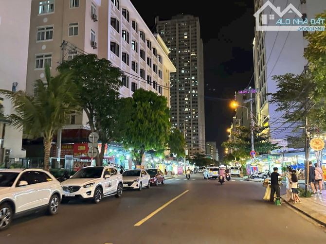 Bán 400m2(18x22m) Đất Đường An Dương Vương - Gần Sông Hàn - Quận Ngũ Hành Sơn-Gía 36Tỷ