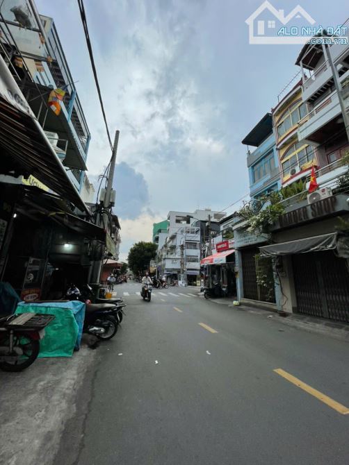 cấn bán nhà 2 MT hẻm xe hơi  Bà Hạt- quận 10, DT:5x16, giá 14 tỷ