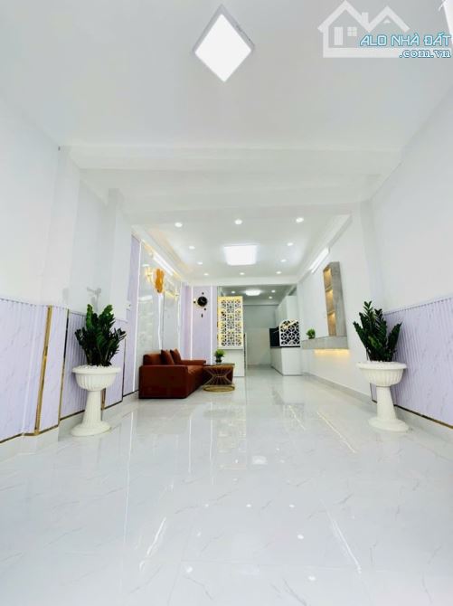 Bán nhà mới, tặng nội thất, hẻm xe hơi, Huỳnh Tấn Phát, TT Nhà Bè, Giá chỉ 3.880 tỷ.