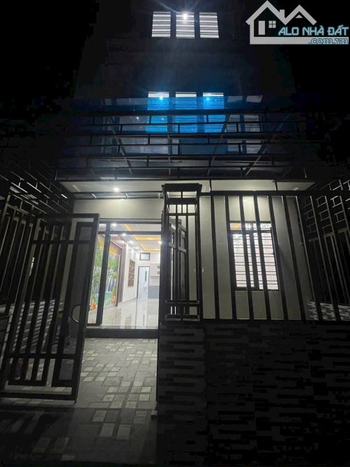 ✅Nhà độc lập sân cổng 3 tầng 71m2 ngõ thông tại Đào yêu, Hồng Thái gần ngay chân cầu Kiến