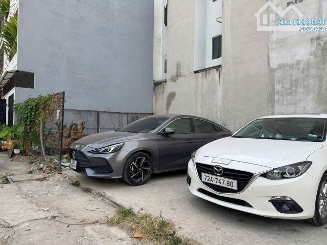 🔥ĐẤT HẺM XE HƠI – TRUNG TÂM THỊ TRẤN NHÀ BÈ🔥  ✅ Vị trí tiềm năng:  Hẻm lớn ô tô