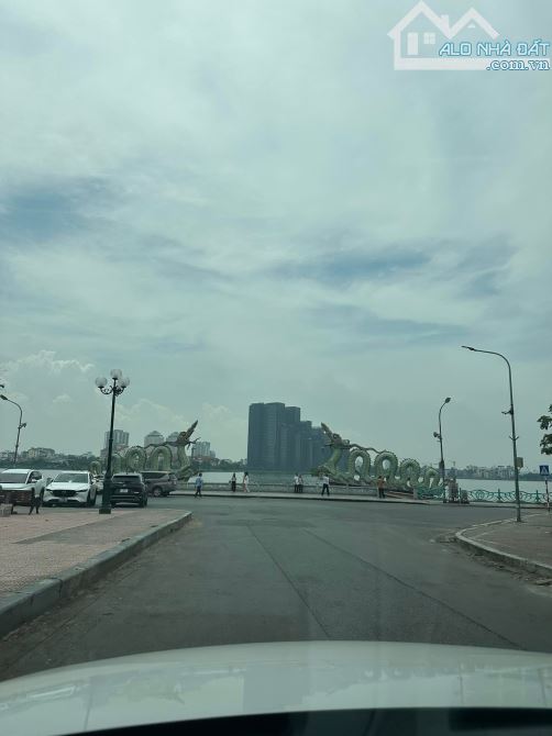 BÁN NHANH NHÀ PHỐ TRỊNH CÔNG SƠN LẠC LONG QUÂN TÂY HỒ 50M 8 TẦNG THANG MÁY VIEW HỒ OTO