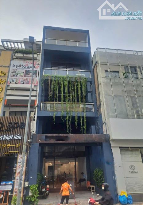 Bán nhà Mặt tiền Lê Thị Riêng, P.Bến Thành, Quận 1, DT: 4x20m, 4 Tầng, HĐT:100trđ,Giá:28tỷ