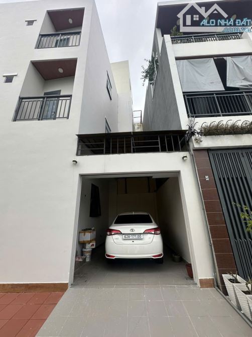 Bán nhà Lô gốc 90m2 , ngang 6m Trịnh Quang
Nghị . Q8, 3 lầu chỉ 7,55 tỷ