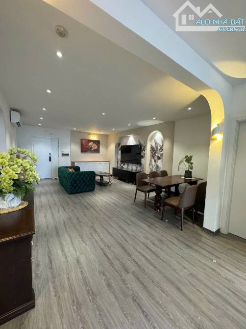 Cần bán căn hộ Chung Cư Thăng Long Garden 250 Minh Khai - 132m2 x 3 Ngủ 2 vs - 2 Bancong