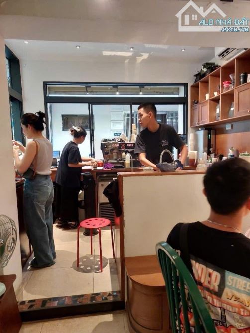 17 tỷ Biệt Thự Pháp Cổ Đặng Thái Thân, Hoàn Kiếm, nét đẹp giữa lòng thủ đô, đường ô tô