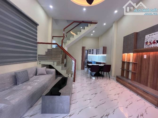 Gần Cầu Chữ Y - Tặng Full Nội Thất - Nhà Mới Đẹp - Đường Bê Tông 5m - Ngang Hơn 5m - 6,5tỷ
