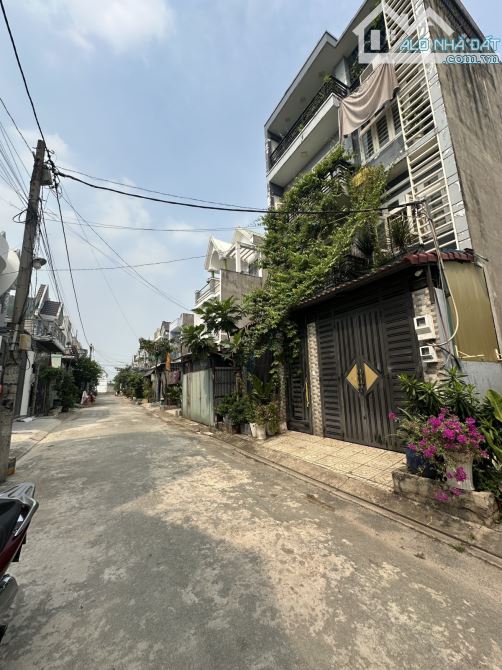 *BÁN ĐẤT FULL THỔ DT( 7.5*16M) TIỆN XÂY THEO NHU CẦU - MGAY BÀ ĐIỂM _ PHAN VĂN HỚN