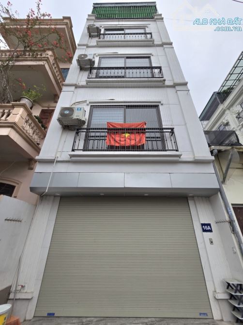 Bán nhà mặt phố Nguyễn Văn Trỗi, Thanh Xuân 34m², lô góc, 4 tầng, mặt tiền 4.6m, giá 12 tỷ