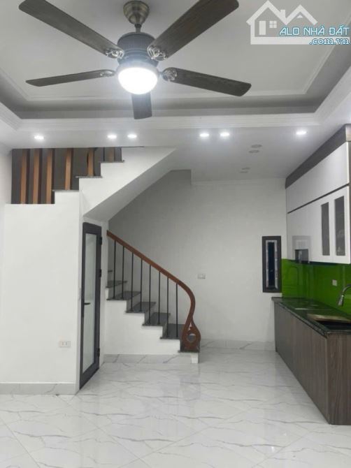 🏡 CỰC ƯU ĐÃI – NHÀ ĐẸP 4 TẦNG – GIÁ CHỈ 5.X TỶ – TỔ 9 THẠCH BÀN – LONG BIÊN