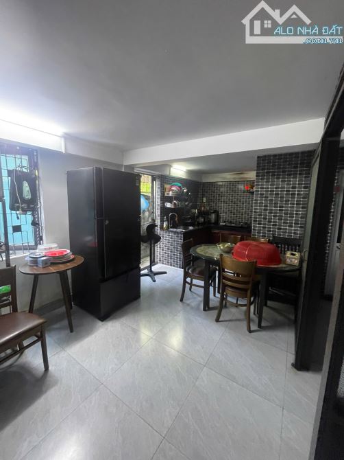 Bán 124m đất mặt tiền đường Nguyễn Công Trứ gần đường Chính Hữu ngang 7,8m gần Biển