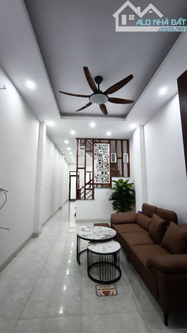 BÁN NHÀ VĂN PHÚ - HÀ ĐÔNG - NGÕ THÔNG Ô TÔ - KỊN DOANH - THOÁNG TRƯỚC SAU - 47M x 4 TẦNG -