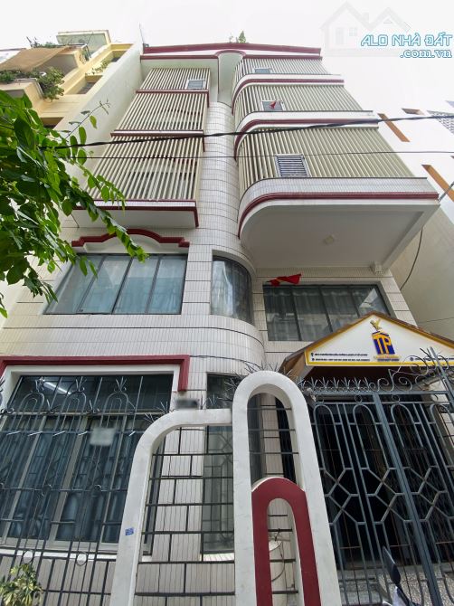 Bán biệt thự sát mặt tiền Nguyễn Đình Chiểu Q3, 144m² x 7 tầng thang máy - MT: 8m - 52 tỷ