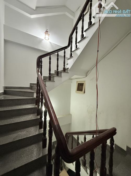 BÁN NHÀ 4 TẦNG MẶT TIỀN ĐƯỜNG 447B LÊ VĂN VIỆT – 7 PHÒNG CHO THUÊ, THU NHẬP TRÊN 25 TRIỆU - 10