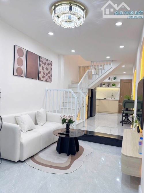 🔥 GẤP NHÀ 2 TẦNG KIÊN CỐ. CHỈ CÒN 2 TỶ NHỈNH - 1
