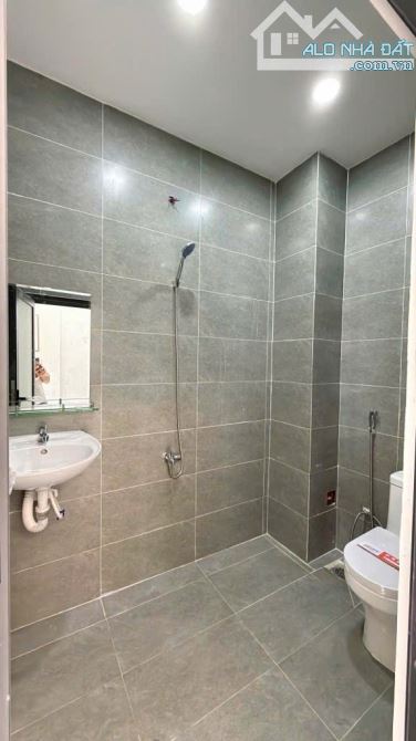Nhà 2 tầng hẻm 6m HLộ 3 cách AeON TÂN PHÚ 1km 5.15 tỷ - 1
