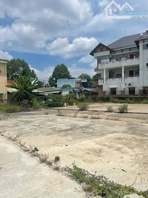 Bán đất mặt tiền đường Bùi Hữu NGhĩa P. Bửu Hoà. 1200m có 700m thổ cư. Giá 22 tỷ tlc. - 1