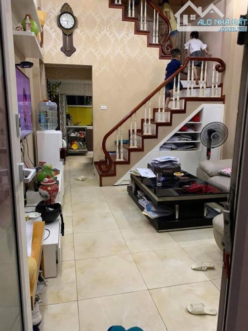 Nhà 35m2 ở Trần Phú, phân lô, ngõ thông, ô tô, gần ga tàu điện, - 1
