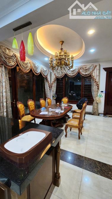 BÁN NHÀ VƯỜN VIỆT HƯNG, NHÀ SIÊU ĐẸP, NỘI THẤT NHẬP KHẨU, GIÁ CHỈ 3x tỷ. - 1