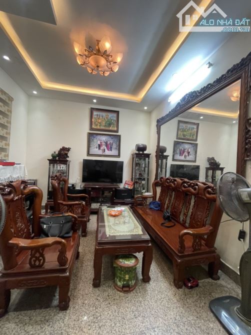 Bán nhà Thạch Cầu, Long Biên 60m, 4 tầng, mặt tiền 6m, giá 6.85 tỷ. - 1