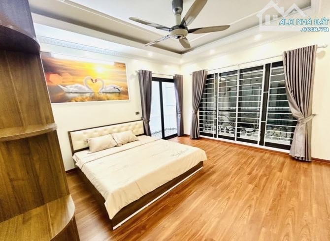 NHÀ 4 TẦNG NGỌC THỤY NGÕ NÔNG AN NINH TỐT GẦN KHU QUÂN ĐỘI - 1