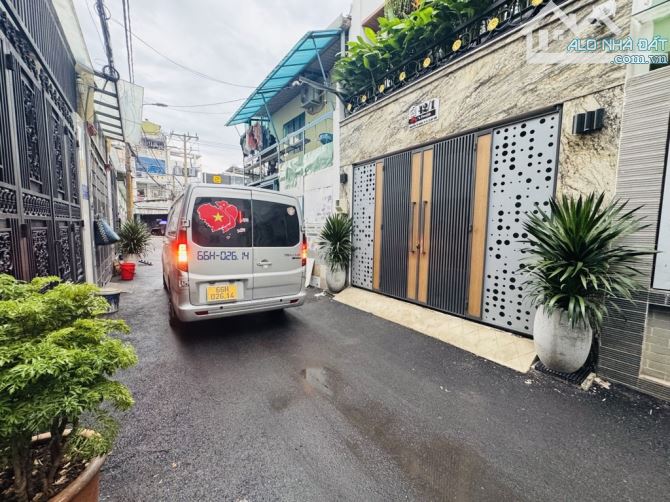 PHAN HUY ÍCH GÒ VẤP ,DT 4×15 ,3 TẦNG ,XE HƠI TỚI NHÀ ,GẦN SÂN BAY EMART ,NHỈNH 7 TỶ - 1
