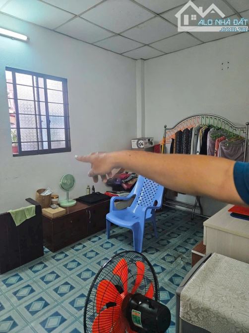 Nhà 2 tầng 48m2 hẻm xe hơi 1 sẹc Kinh Dương Vương giáp Q6 giá 3.99 tỷ - 1