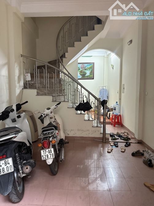 Bán nhà Long Biên phố Hoa Lâm, Việt Hưng 35m2, 4 tầng dân xây, ô tô đỗ cửa, giá 6,75 tỷ - 1