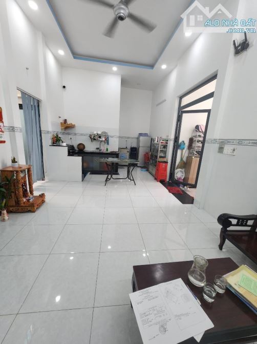 Bán Nhà Tô Ngọc Vân 2 tầng hẻm xe hơi ngang 8,8m vừa ở vừa cho thuê 9tr/tháng hơn 7 tỷ - 1