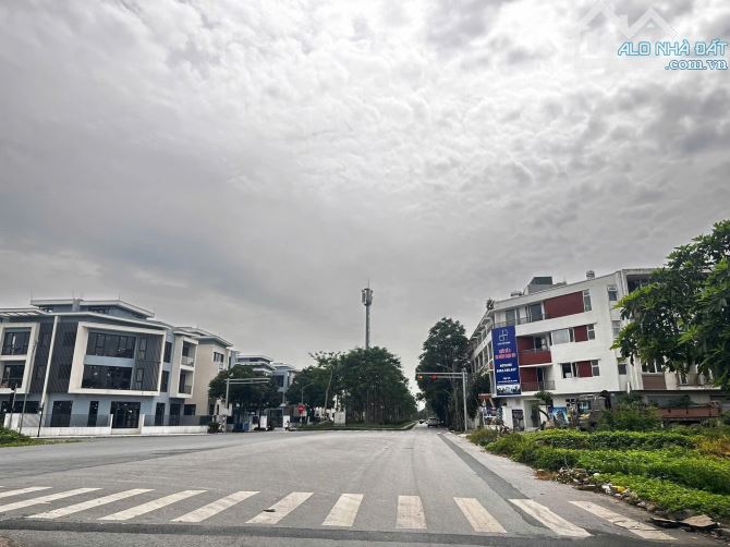 Bán gấp! Lê Trọng Tấn, Dương Nội DT 50m2, MT 5m, ô tô tránh, vỉa hè, KD, nhỉnh 14 tỷ - 1