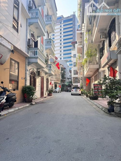 Bán đất Nguyễn Văn Cừ PHÂN LÔ - NGÕ THÔNG 50m2, MT5m giá 10.6 tỷ. - 1