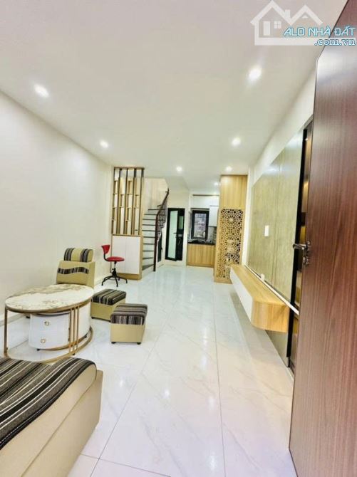 BÁN CĂN HỘ TẬP THỂ NGÕ 33 NGUYỄN AN NINH – 60M² – 2 TẦNG – Ô TÔ ĐỖ CỬA – GIÁ 2.95 TỶ - 1