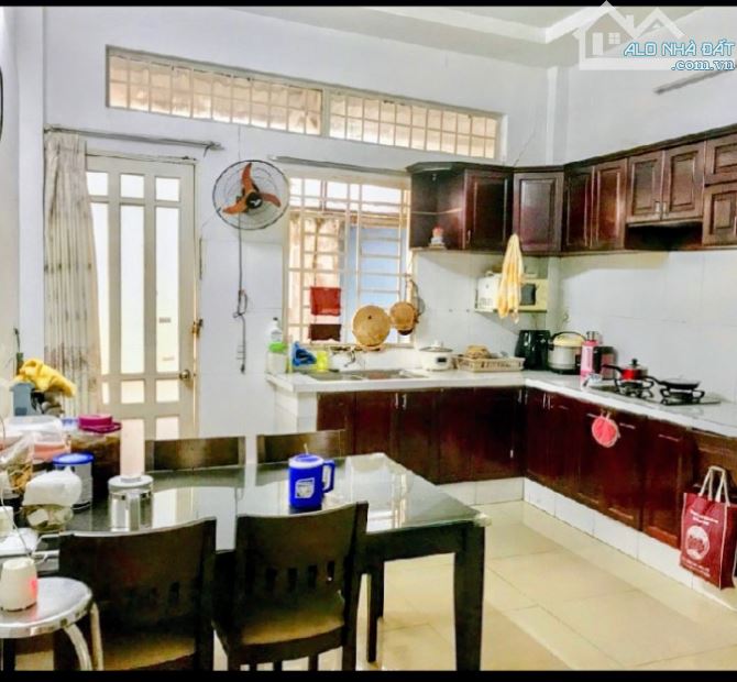 NHÀ 2 MT Hẻm Sát Dương Bá Trạc Q 8 Ngang 4,2m x14m Dòng Tiền 144tr CHỦ GẤP BÁN Chỉ 6,1 tTL - 1