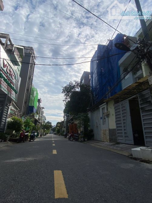 Đất MT đường cạnh The Vista An Phú DT 4,5x23. Giá 18,9 tỷ - 1
