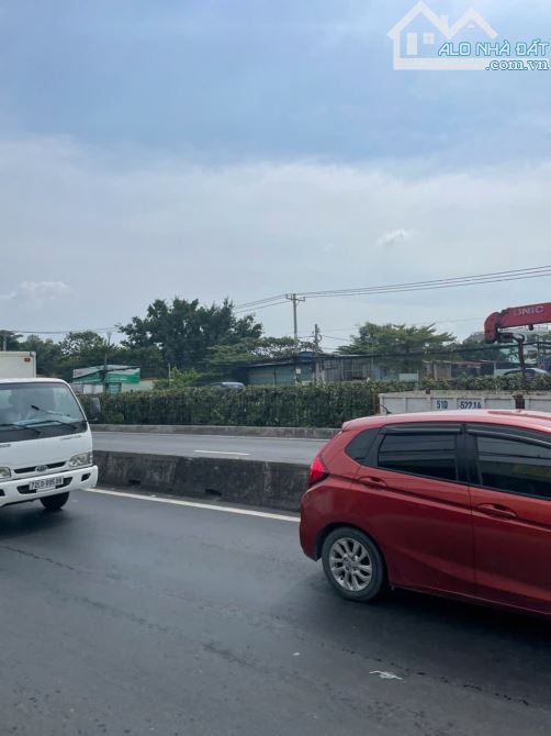 Bán đất mặt tiền 22x190m giá 120 tỷ Đường Quốc Lộ 1A - 1