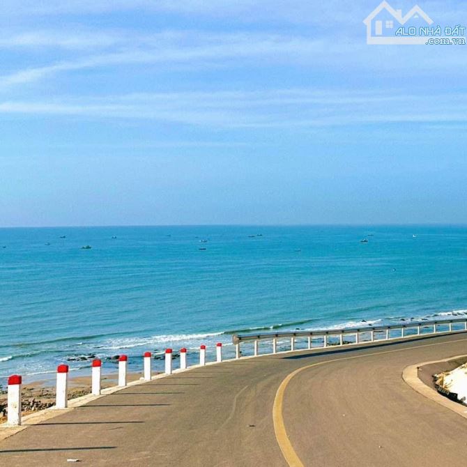 Sang tên 600m2 CLN mặt tiền Nguyễn Thông, đối diện Summer Land, view trọn vịnh biển Mũi Né - 1