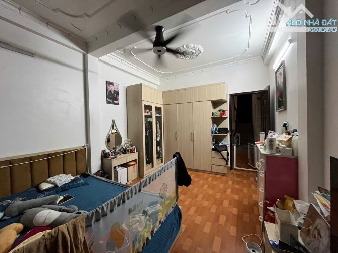 Mặt đường Nguyễn Công Trứ - 29m2 - ngang 2,9m - 1,5 tầng - giá ổn áp 5,4 tỷ - 1