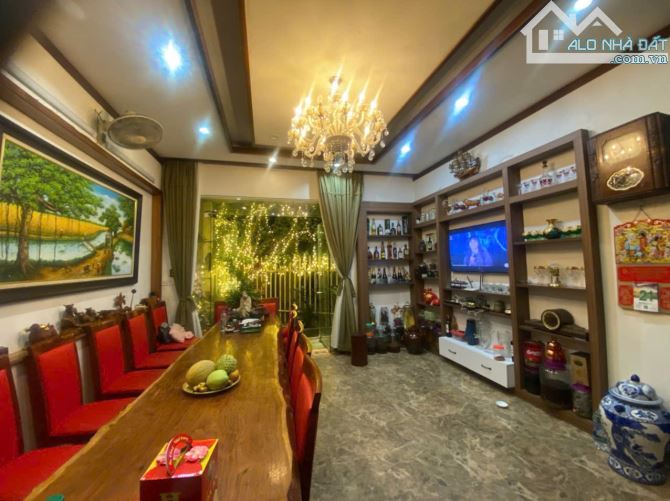 Cần bán nhà phân lô quân đội ngõ 699 Lạc Long Quân-Phường Tây Hồ-Hà Nội 105m2x5T,33 tỷ - 1