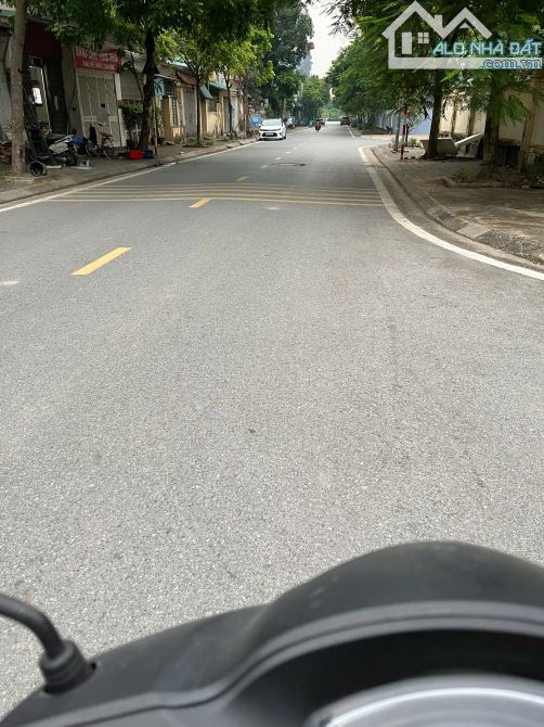 Cần bán  164m ĐẤT, MT 8,5m Bồ Đề giá 24,5ty ,oto KD - 1