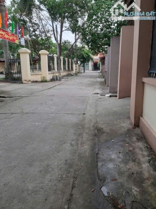 Bán lô thổ cư nghiêm Thôn Quế Võ dt 75m mt 6.7m hướng đb giá 1.5 tỷ - 1