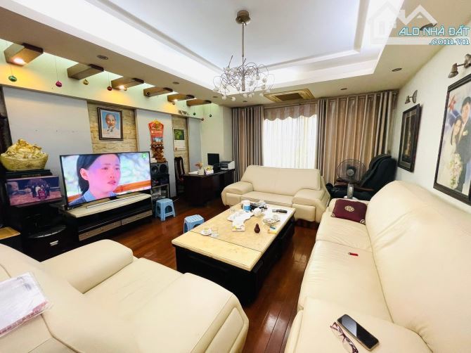 Bán chung cư phố Láng Hạ - 199m2 cực rộng -view triệu đô - cực hiếm - 1