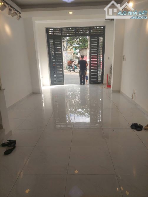 Hạ Giá Bán Gấp Nhà Mơi Cần Bán Xe Hơi Trong Nhà - DTCN 38m2 - 5 PN - 1