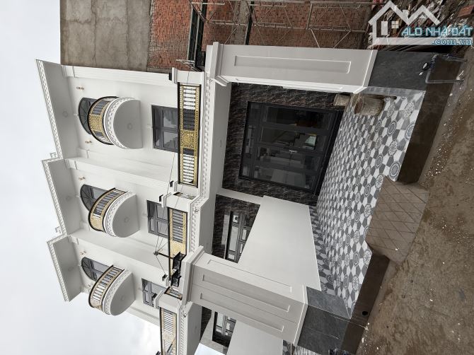Nhà mới xây 2 lầu DTSD 130m2 giá 1tỷ900triệu cách QL 50 tầm 200m giáp Bình Chánh sổ hồng - 1