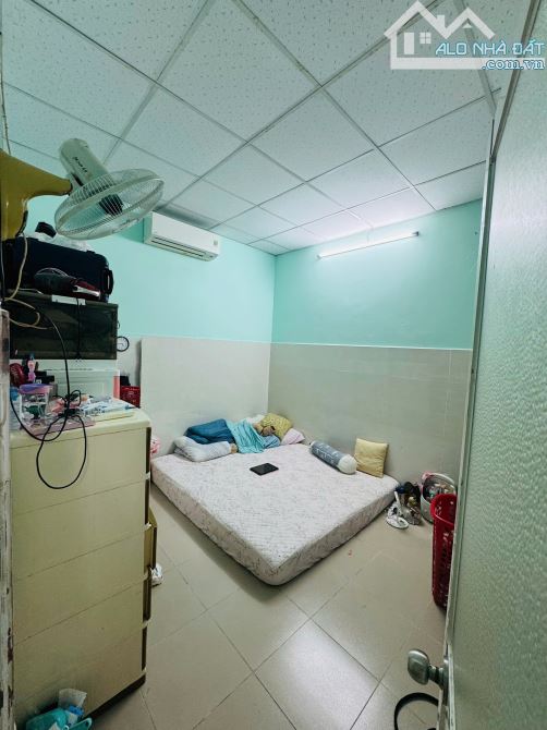 Tân Bình gần Quận 10,Hẻm Ô tô Đỗ cửa Kinh doanh được,56m2(4.3*13),2 tầng,vuông nở hậu,5tỷ6 - 1