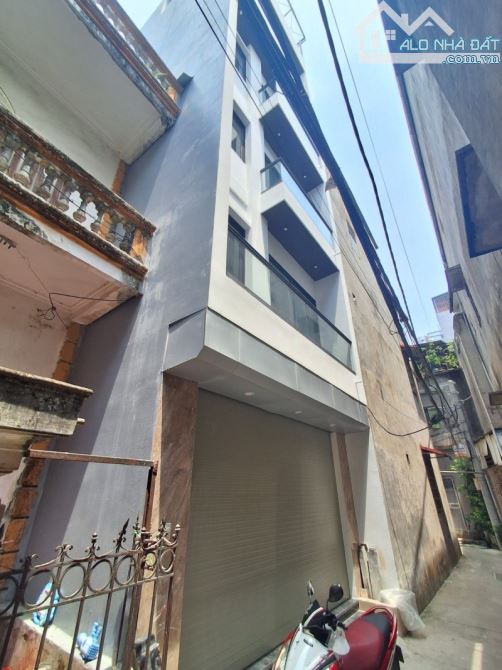 Bán nhà Hoa Lâm,Việt Hưng 6 tầng,42m,mt4.7m gần oto nhỉnh 8 tỷ - 1